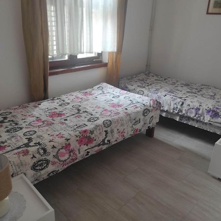 Andrea Airport Apartments Белград Экстерьер фото