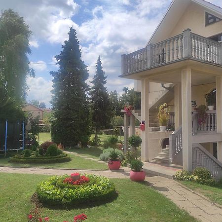 Andrea Airport Apartments Белград Экстерьер фото