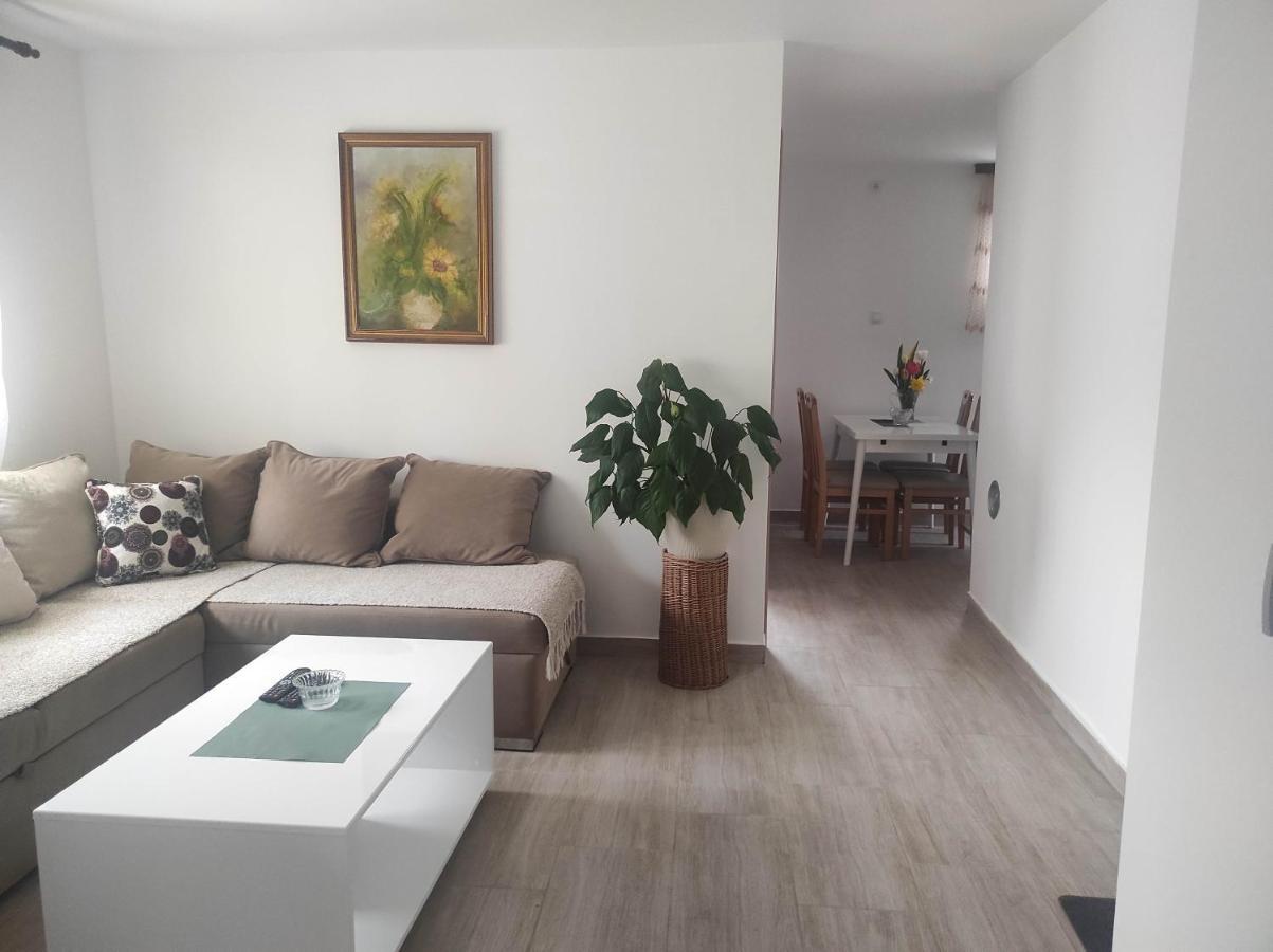 Andrea Airport Apartments Белград Экстерьер фото
