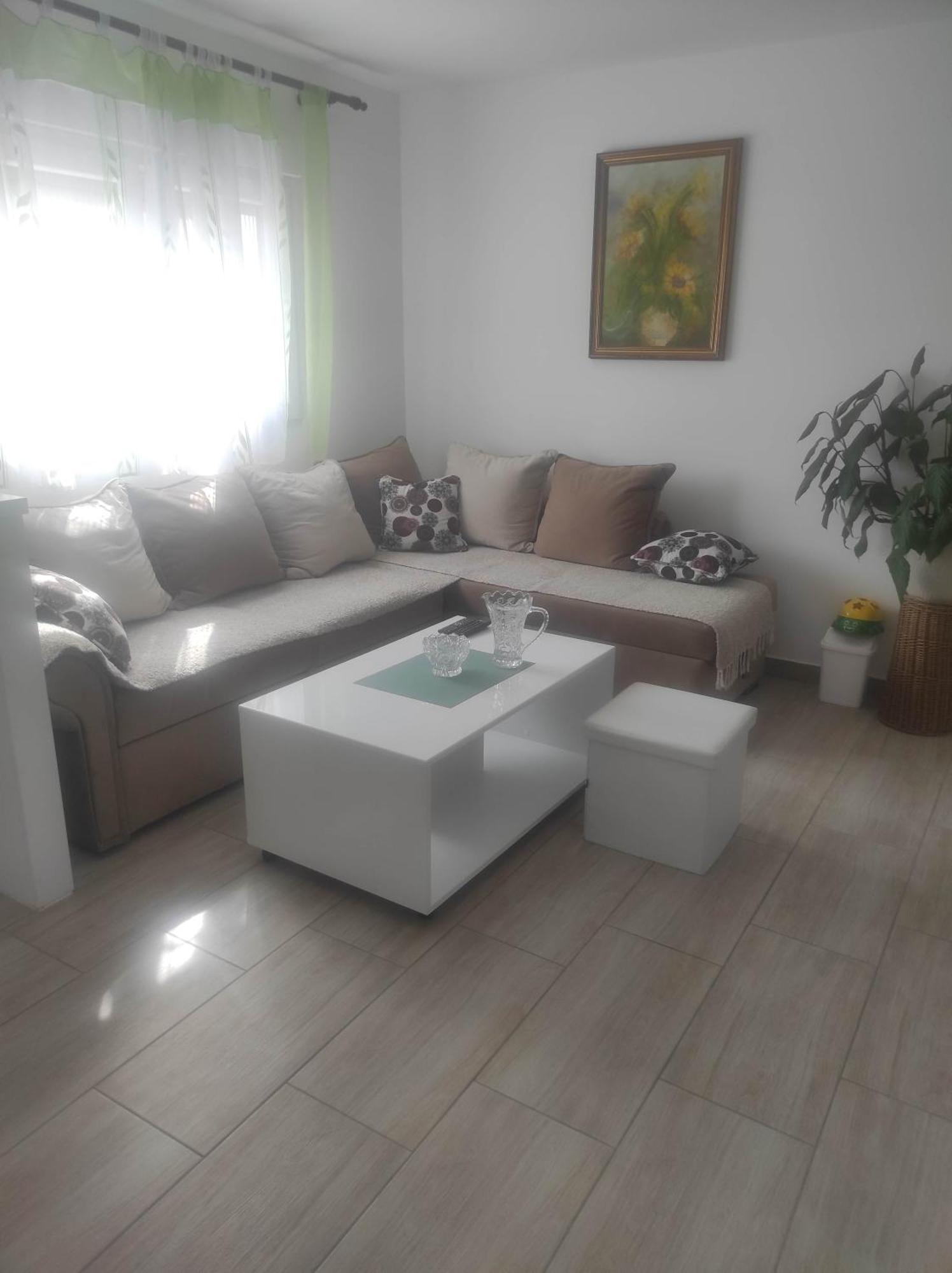 Andrea Airport Apartments Белград Экстерьер фото