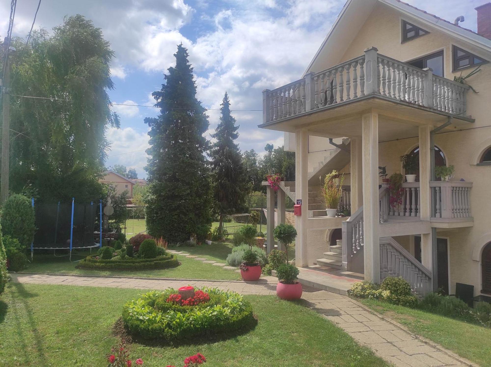 Andrea Airport Apartments Белград Экстерьер фото